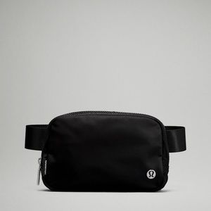 Lululemon Everywhere Belt Bag
